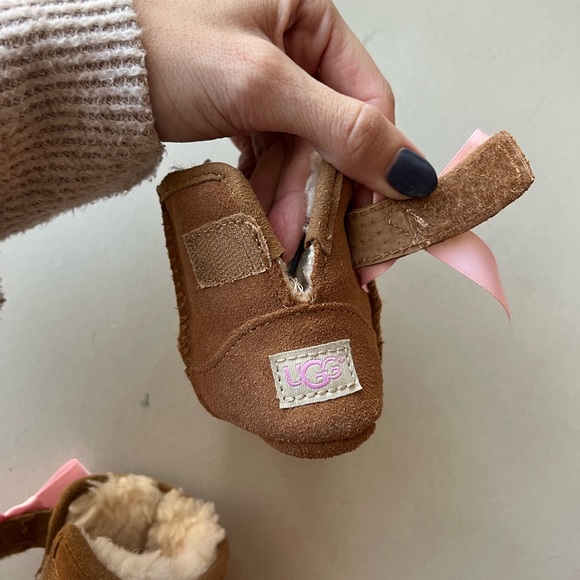 ❌ SOLD! Infant Ugg Booties - Picture 8 of 9